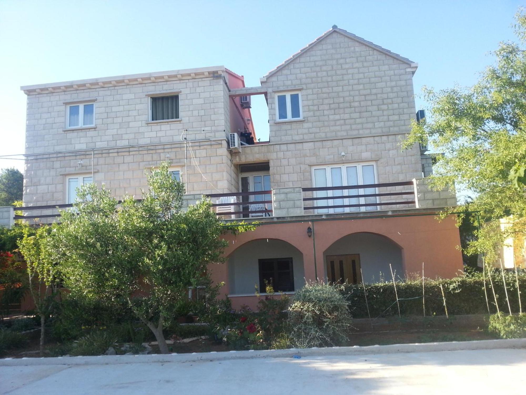 Apartments Sunce Лумбарда Экстерьер фото